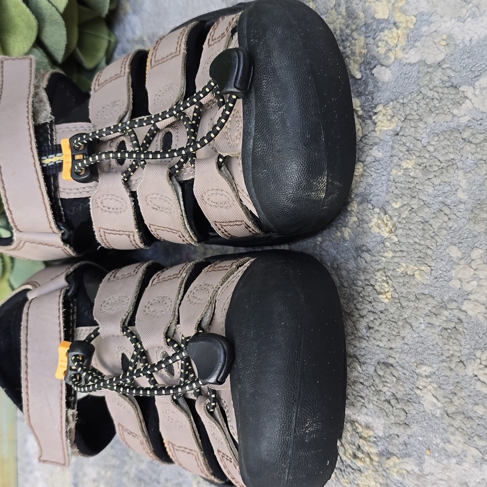 Keen Newport H2 Sandals - YOUTH Size 4 - Picture 4 of 15